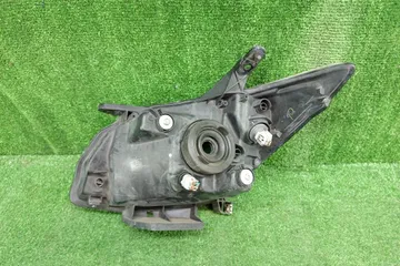 ФАРА НА TOYOTA VOLTZ ZZE136
