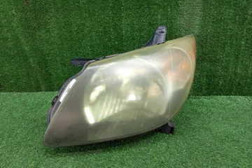 ФАРА НА TOYOTA VOLTZ ZZE136