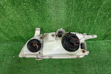 ФАРА НА TOYOTA CORONA EXIV ST202