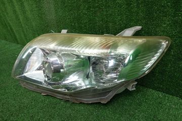 ФАРА НА TOYOTA COROLLA  AXIO NZE141