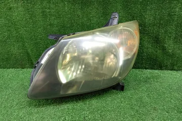 ФАРА НА TOYOTA VOLTZ ZZE136