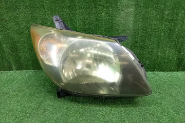 ФАРА НА TOYOTA VOLTZ ZZE136