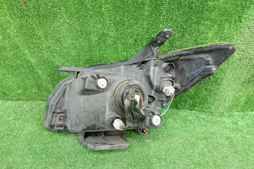 ФАРА НА TOYOTA VOLTZ ZZE136