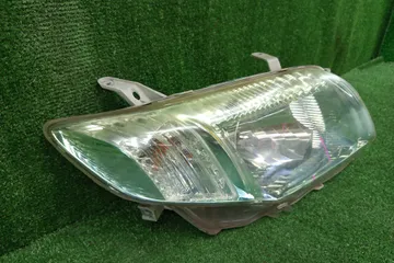 ФАРА НА TOYOTA COROLLA  AXIO NZE141