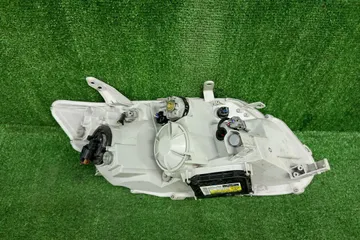 ФАРА НА TOYOTA COROLLA  AXIO NZE141