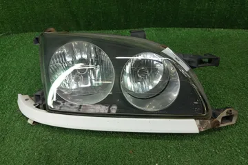 ФАРА НА TOYOTA CALDINA ST210G