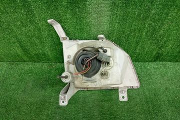 ФАРА НА DAIHATSU PYZAR G301G