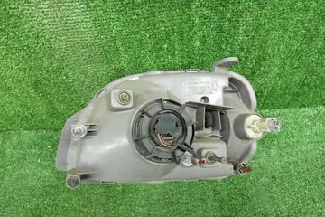 ФАРА НА NISSAN MARCH K11