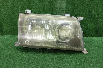 ФАРА НА TOYOTA CROWN GS151