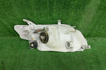 ФАРА НА TOYOTA COROLLA  AXIO NZE141
