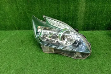 ФАРА НА TOYOTA PRIUS ZVW30