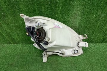 ФАРА НА TOYOTA PASSO KGC30