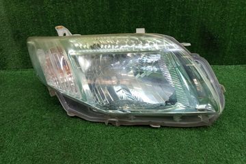 ФАРА НА TOYOTA COROLLA  AXIO NZE141