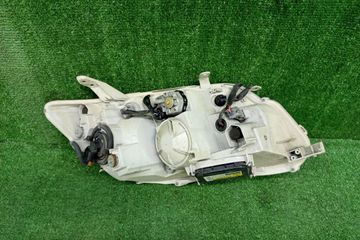 ФАРА НА TOYOTA COROLLA  AXIO NZE141