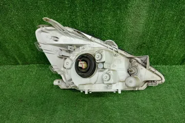 ФАРА НА TOYOTA ALLION NZT240