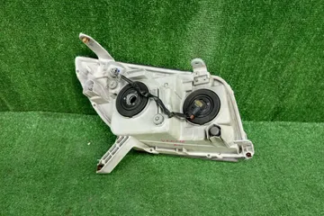 ФАРА НА TOYOTA HILUX SURF RZN215W