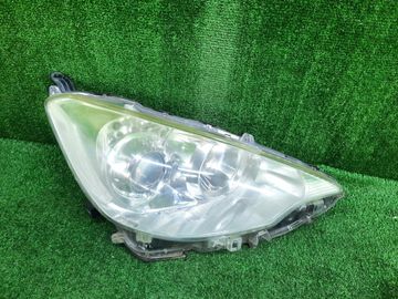 ФАРА НА TOYOTA AQUA NHP10