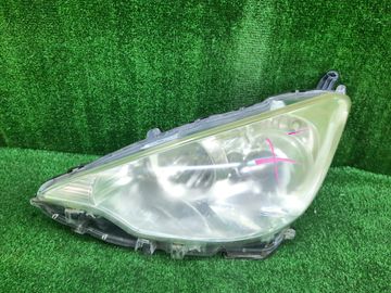 ФАРА НА TOYOTA AQUA NHP10