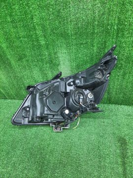 ФАРА НА TOYOTA VOXY ZRR80G