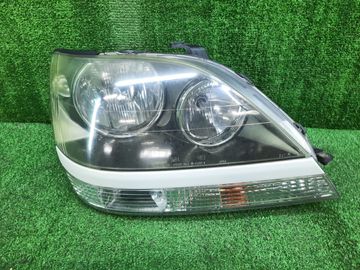 ФАРА НА TOYOTA HARRIER MCU15W