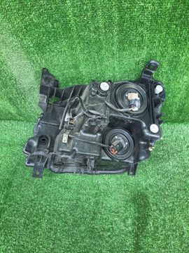 ФАРА НА MITSUBISHI DION CR9W