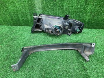 ФАРА НА MAZDA BONGO FRIENDEE SGLR