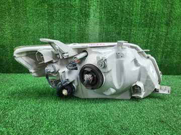 ФАРА НА TOYOTA COROLLA  AXIO NZE141