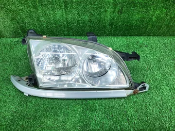 ФАРА НА TOYOTA CALDINA ST210G