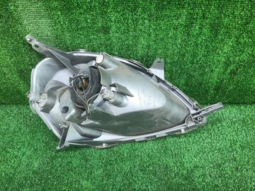 ФАРА НА TOYOTA VITZ NCP10