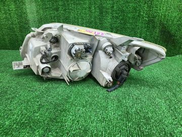 ФАРА НА TOYOTA COROLLA  AXIO NZE141