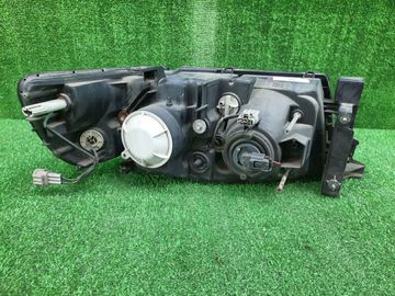 ФАРА НА NISSAN BASSARA JU30