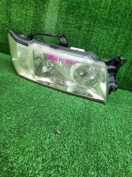 ФАРА НА MITSUBISHI CHARIOT GRANDIS N84W