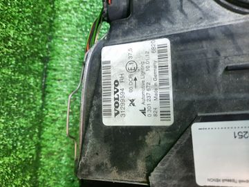ФАРА НА VOLVO V50 MW
