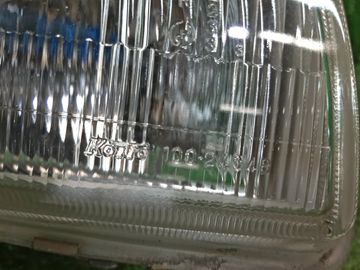 ФАРА НА NISSAN AVENIR W10