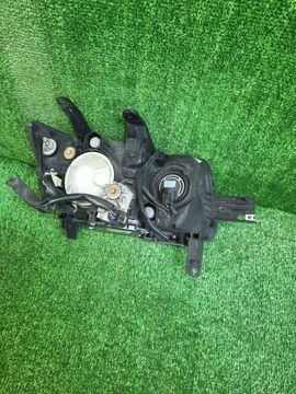 ФАРА НА TOYOTA BB QNC20