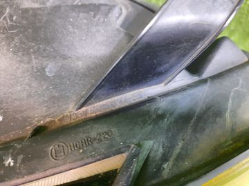 ФАРА НА TOYOTA IPSUM ACM21W