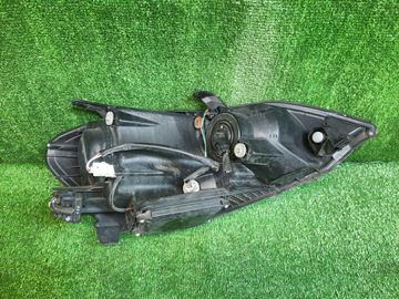 ФАРА НА TOYOTA IPSUM ACM21W