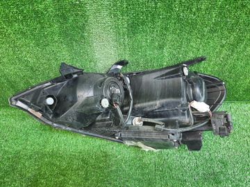 ФАРА НА TOYOTA IPSUM ACM21W