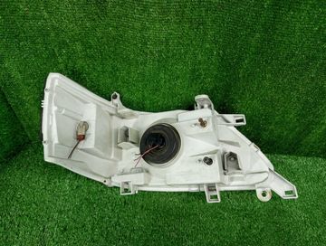 ФАРА НА NISSAN SERENA TC24