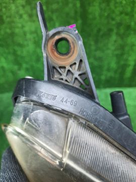 ФАРА НА TOYOTA ISIS ANM10G