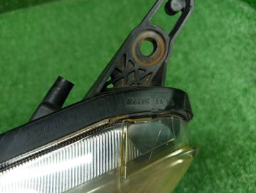 ФАРА НА TOYOTA ISIS ANM10G