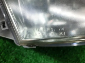 ФАРА НА MAZDA MPV LW5W