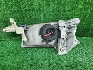 ФАРА НА MAZDA DEMIO DW3W