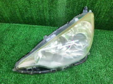 ФАРА НА TOYOTA AQUA NHP10