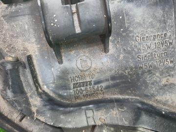 ФАРА НА NISSAN BASSARA JU30