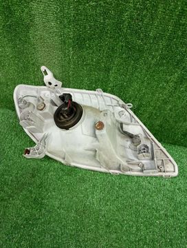 ФАРА НА TOYOTA COROLLA NZE121