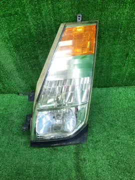 ФАРА НА NISSAN ATLAS F24