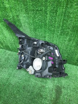 ФАРА НА TOYOTA VOXY ZRR70G