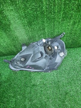 ФАРА НА TOYOTA VITZ NCP10
