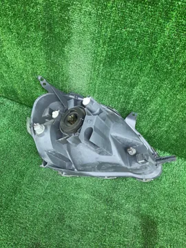 ФАРА НА TOYOTA VITZ NCP10